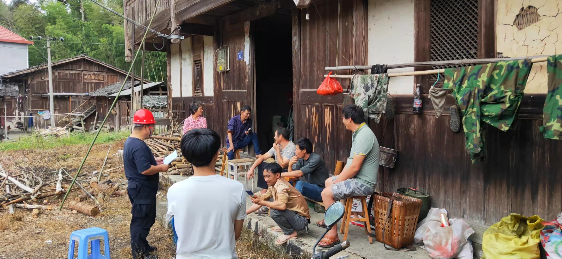 筑牢安全防線(xiàn),守護(hù)一方平安 ——將溪分公司安全生產(chǎn)工作紀(jì)實(shí) 筑牢安全防線(xiàn),守護(hù)一方平安 ——將溪分公司安全生產(chǎn)工作紀(jì)實(shí)